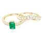 Anillo de compromiso de esmeralda natural y diamantes con corte esmeralda y alianza de boda curva