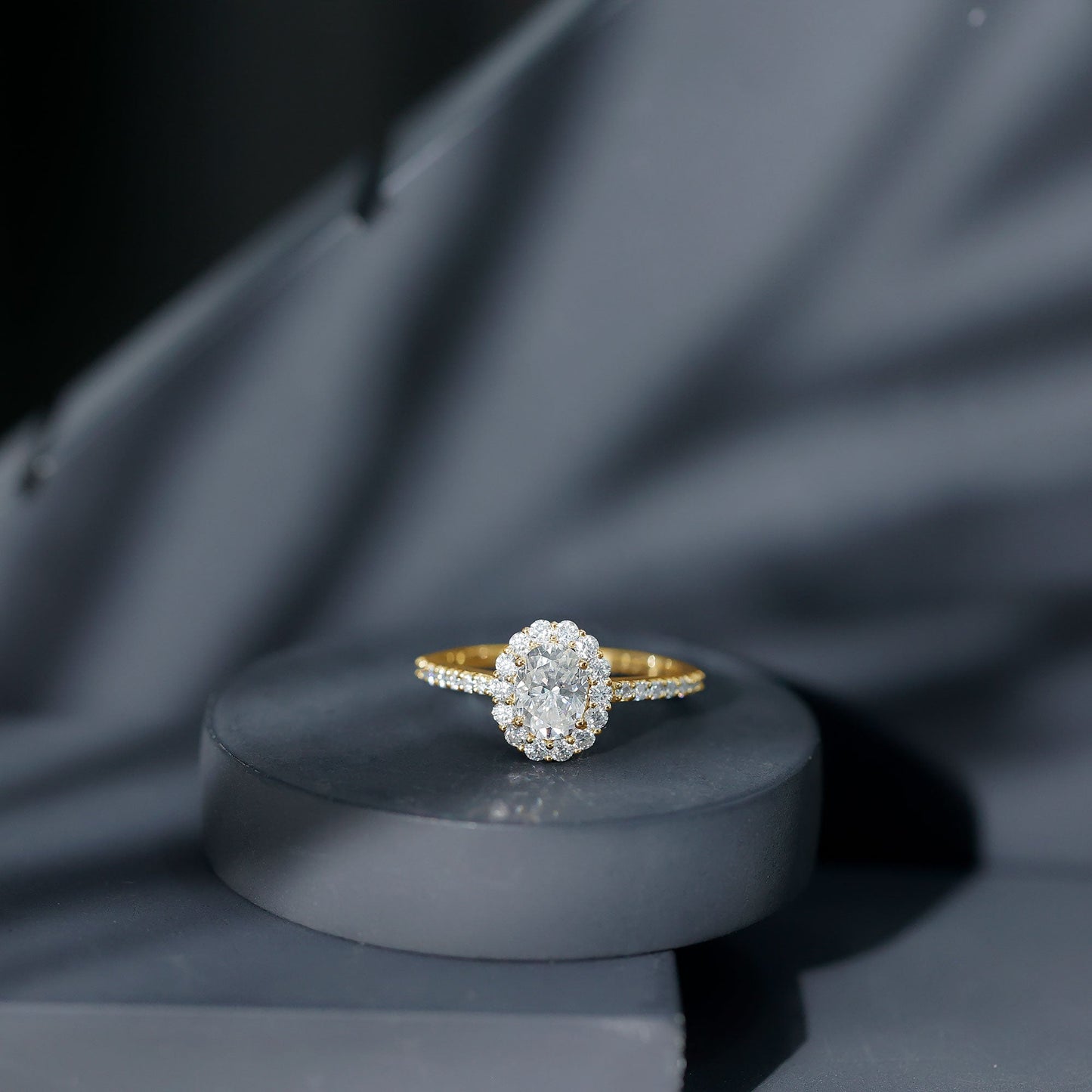 Anillo de compromiso de moissanita ovalada con halo de 1,2 quilates, certificado, para mujer