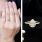 Anillo de compromiso para mujer de moissanita talla pera con halo