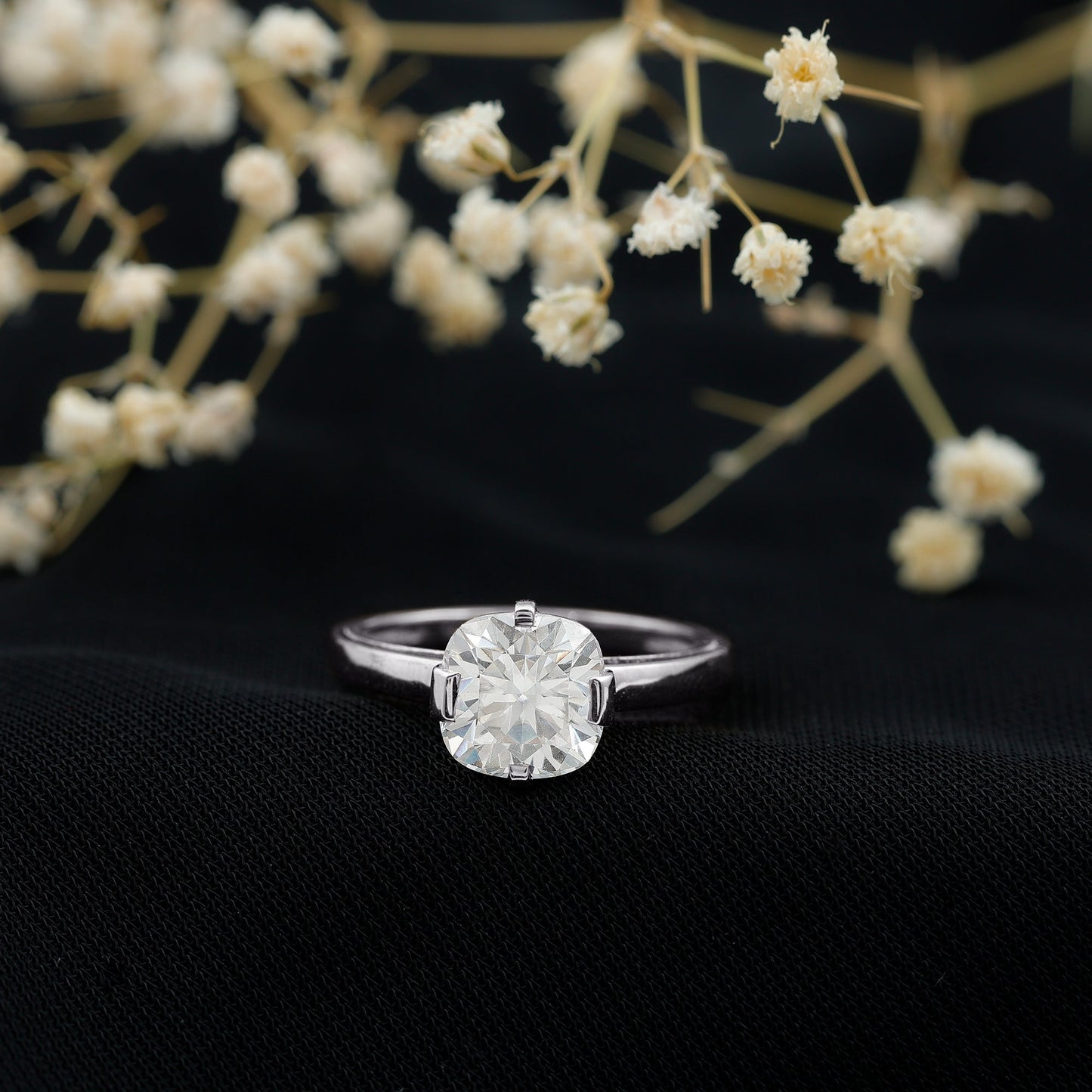 Anillo de Compromiso Solitario de Moissanita de Talla Cojín de 3 Quilates con Certificado