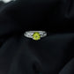Anillo de compromiso con nudo celta de peridoto real de 2 quilates con diamante sorpresa
