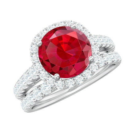 Anillo de compromiso con halo de rubí creado en laboratorio con anillo potenciador de moissanita