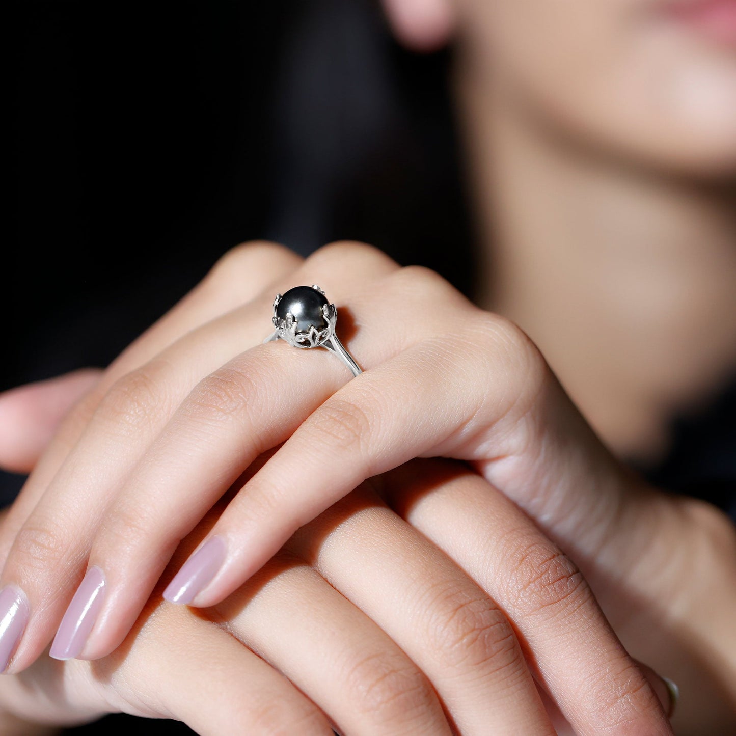 Anillo de compromiso con perla negra de Tahití genuina, seleccionado a mano