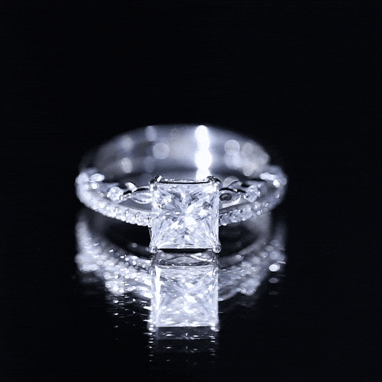 Anillo de compromiso de moissanita talla princesa con certificado