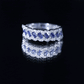 Anillo de Media Eternidad de Zafiro Azul de Laboratorio Baguette Certificado con Diamante