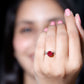 Anillo de compromiso solitario de rubí de 2,3 quilates creado en laboratorio con diseño de filigrana
