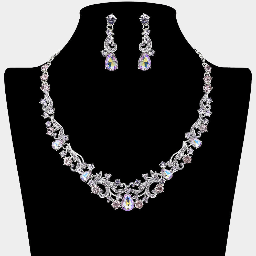 Elegant Teardrop Stone Cluster Accent Rhinestone Embellished Necklace