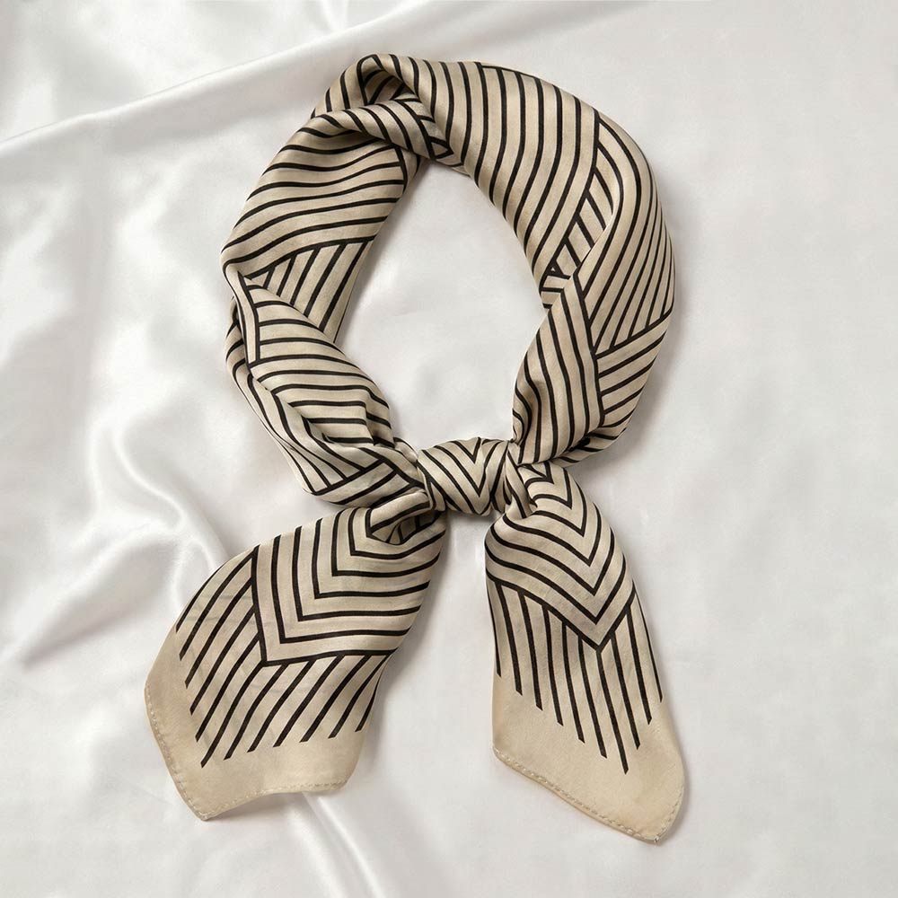 Geometric Stripe Pattern Print Square Scarf