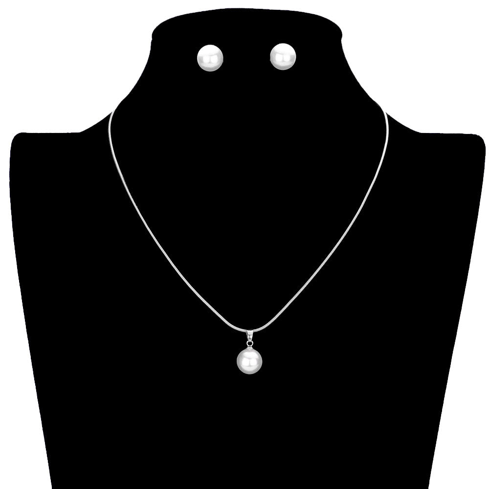 Pearl Pendant Necklace