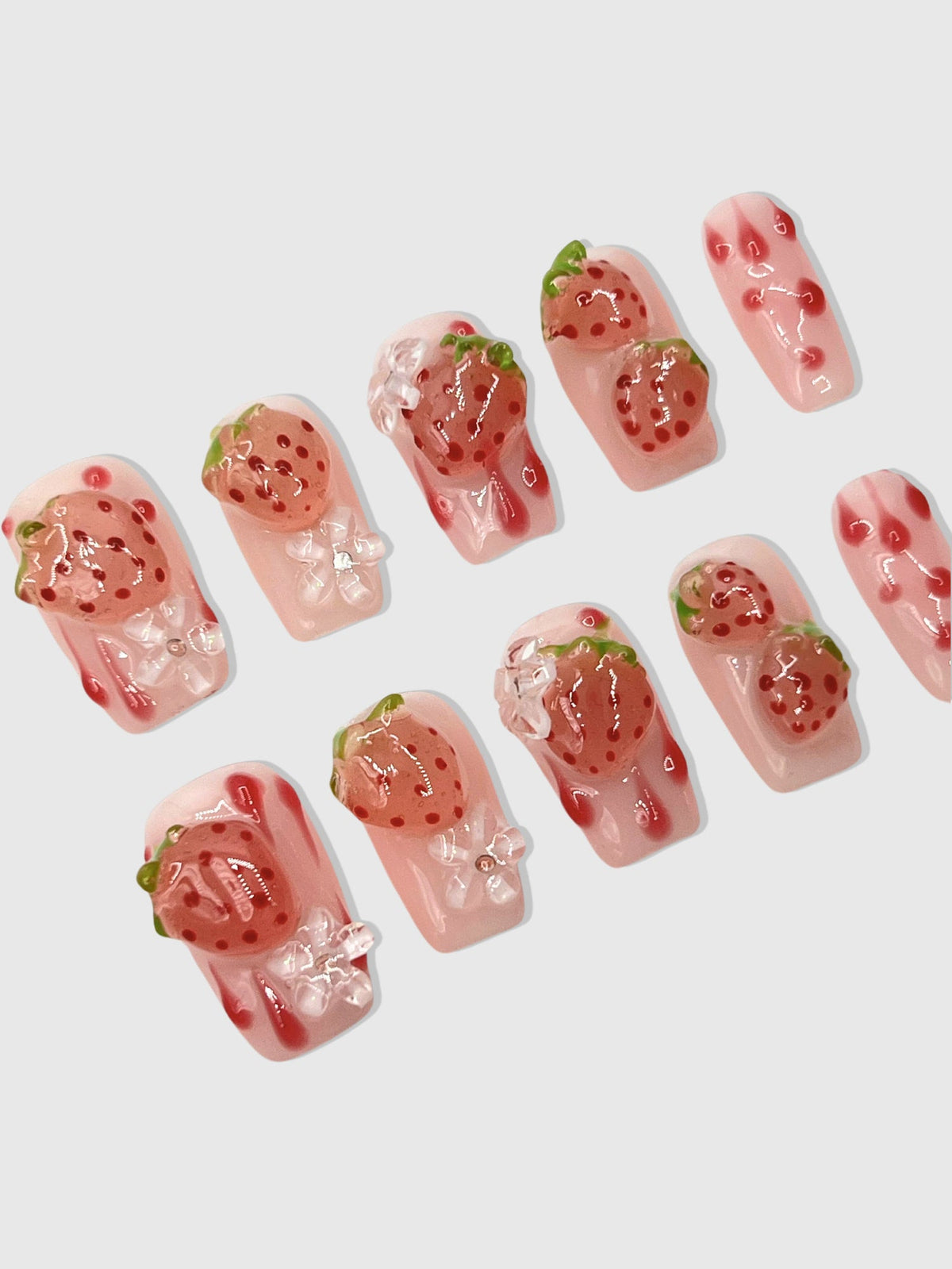 Uñas postizas de fresa