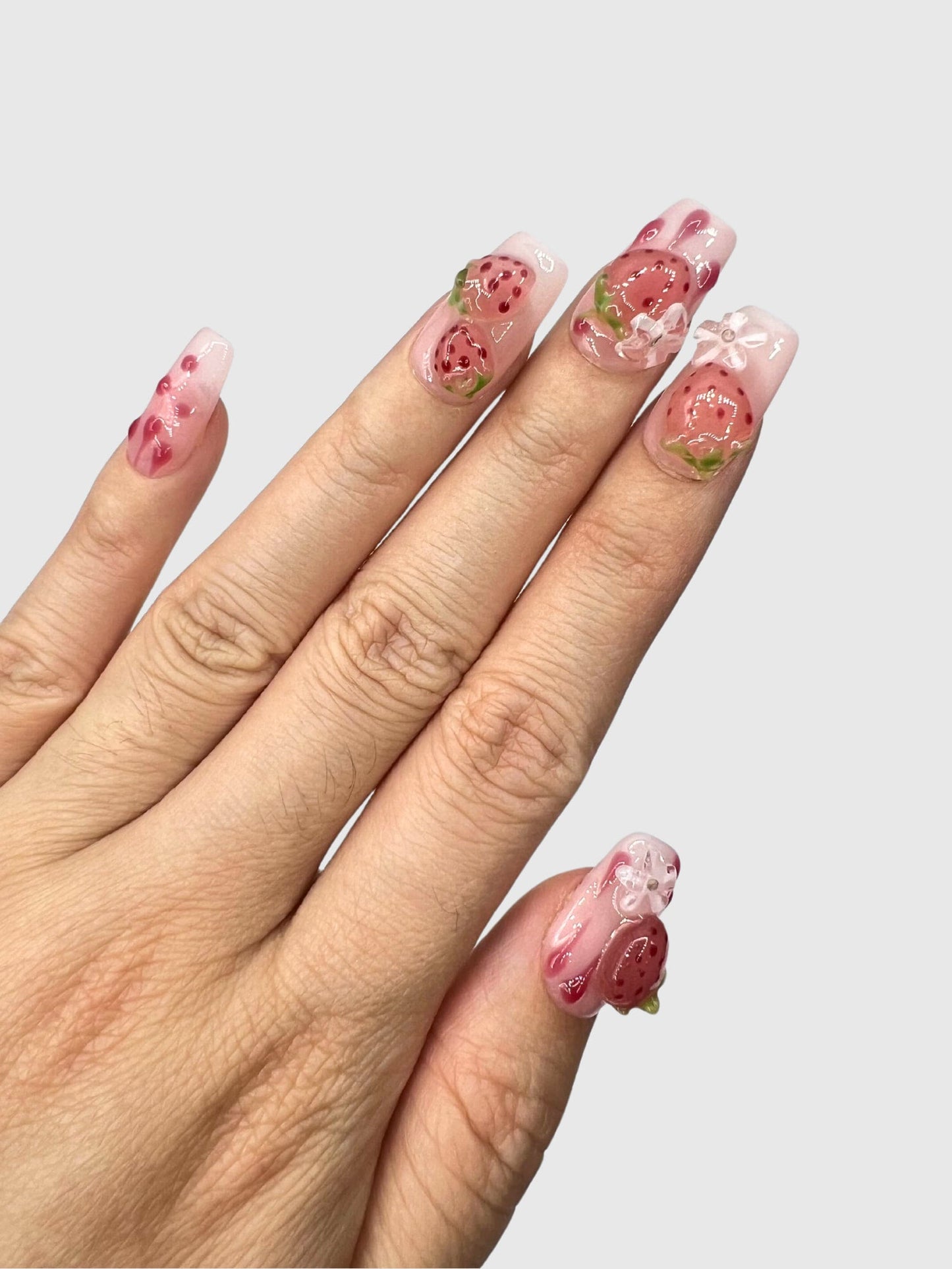 Uñas postizas de fresa