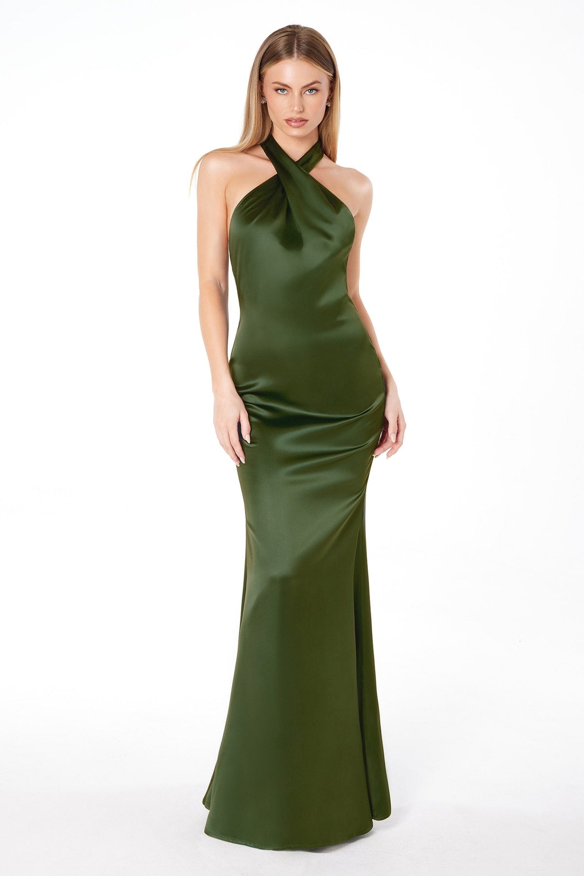 Vestido de satén de corte sirena con corpiño halter retorcido y entallado Astee T2005