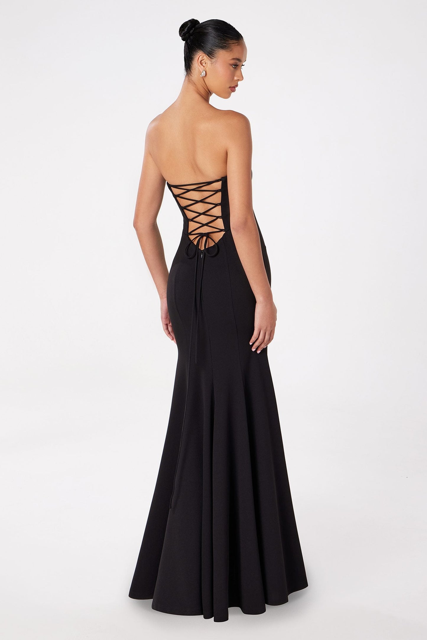 Vestido de gala de sirena sin tirantes ajustado Astee T2010