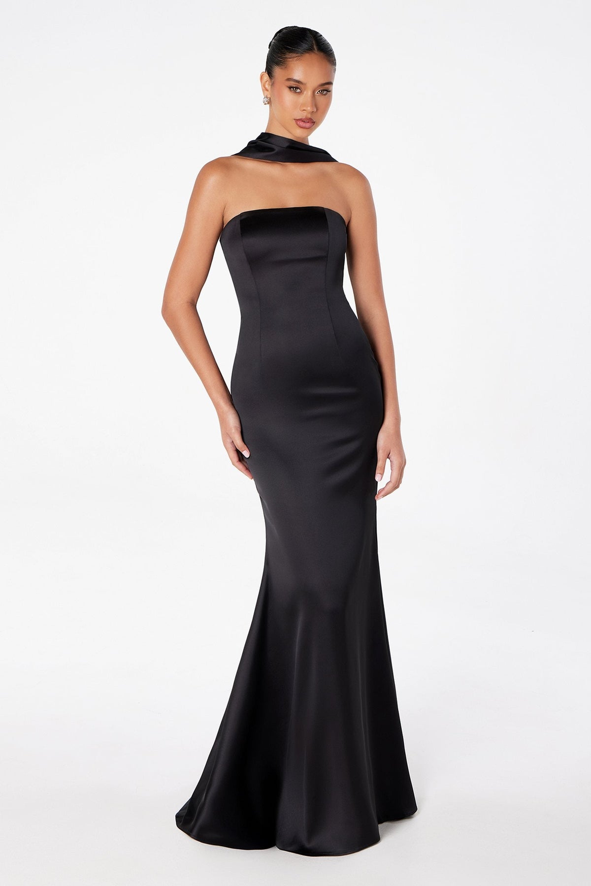 Vestido de Noche Sirena sin Tirantes Ajustado Astee T2012 con Pañuelo