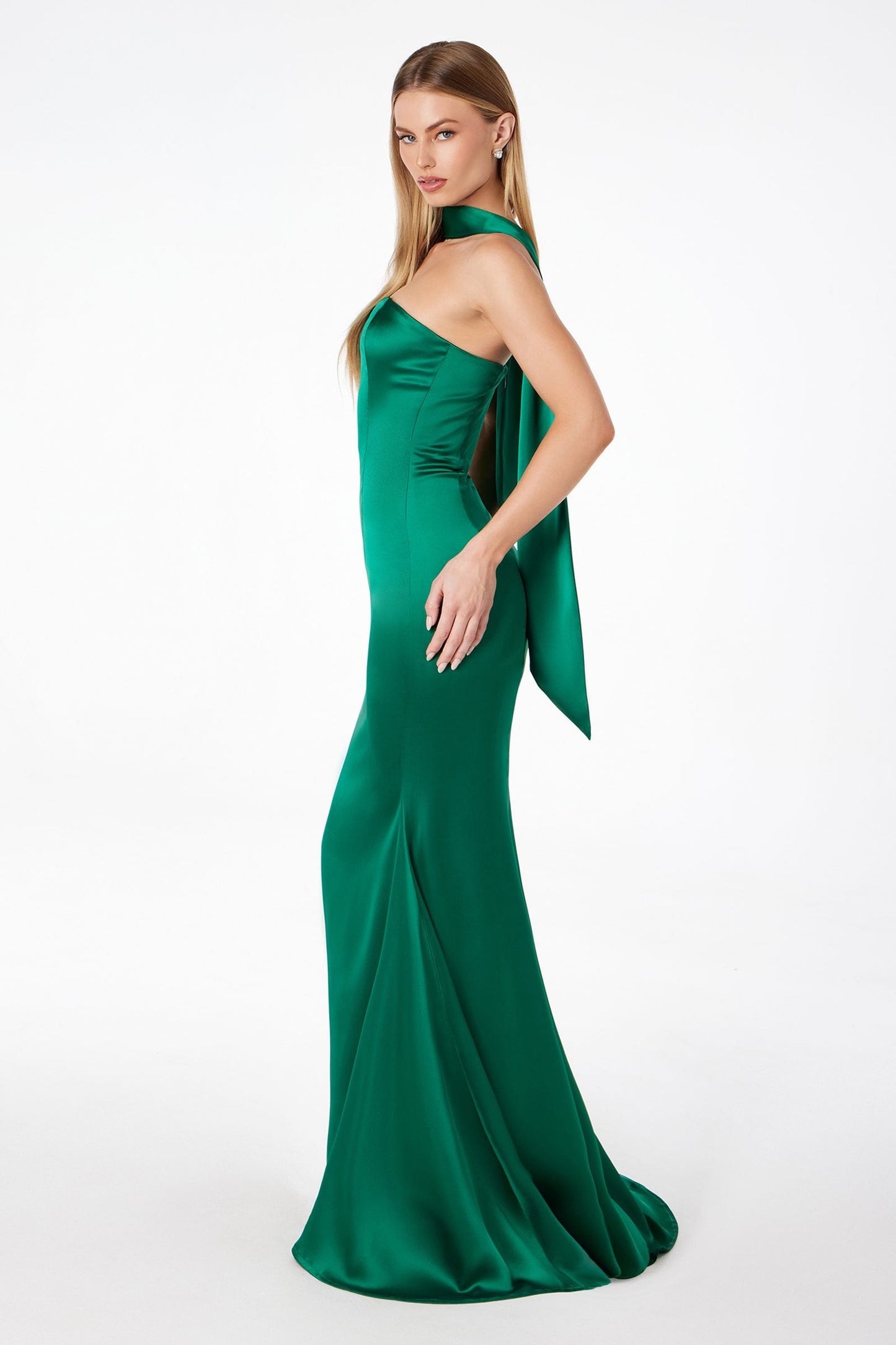 Vestido de Noche Sirena sin Tirantes Ajustado Astee T2012 con Pañuelo