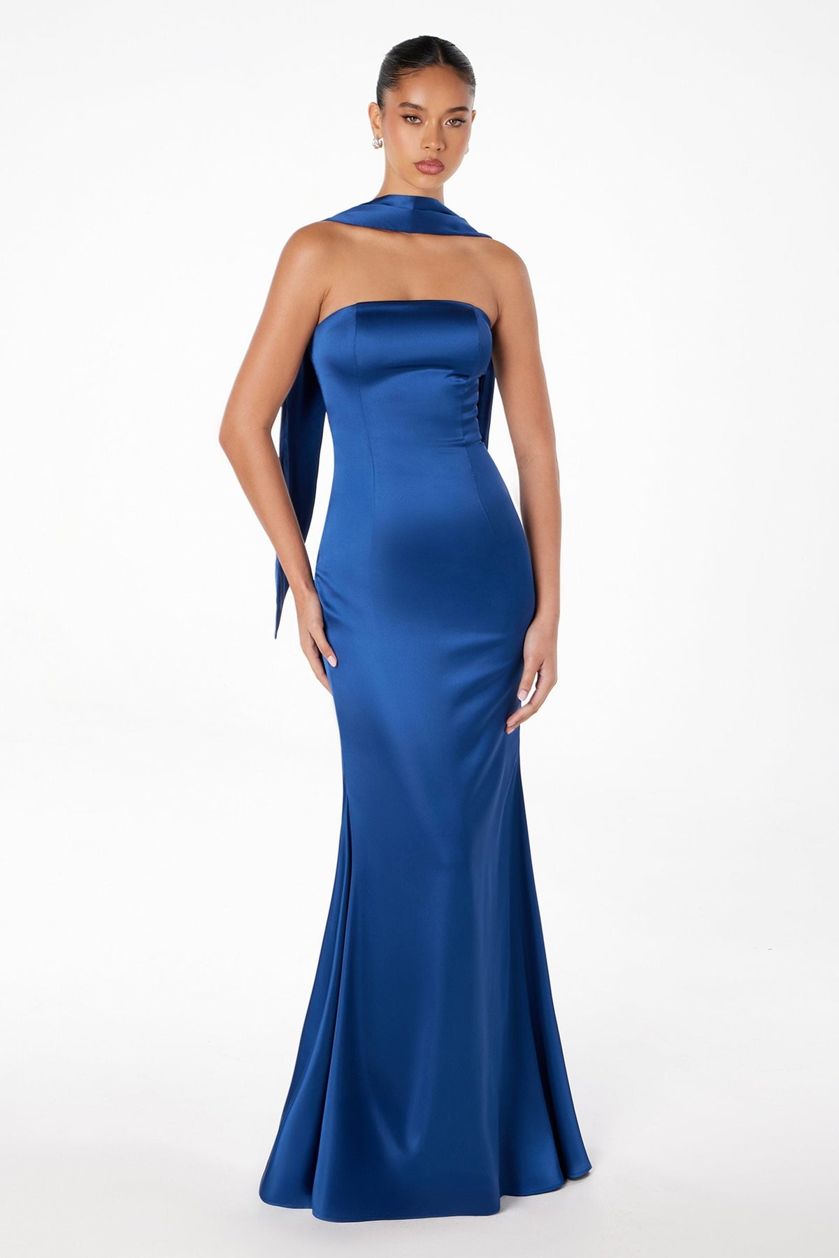 Vestido de Noche Sirena sin Tirantes Ajustado Astee T2012 con Pañuelo