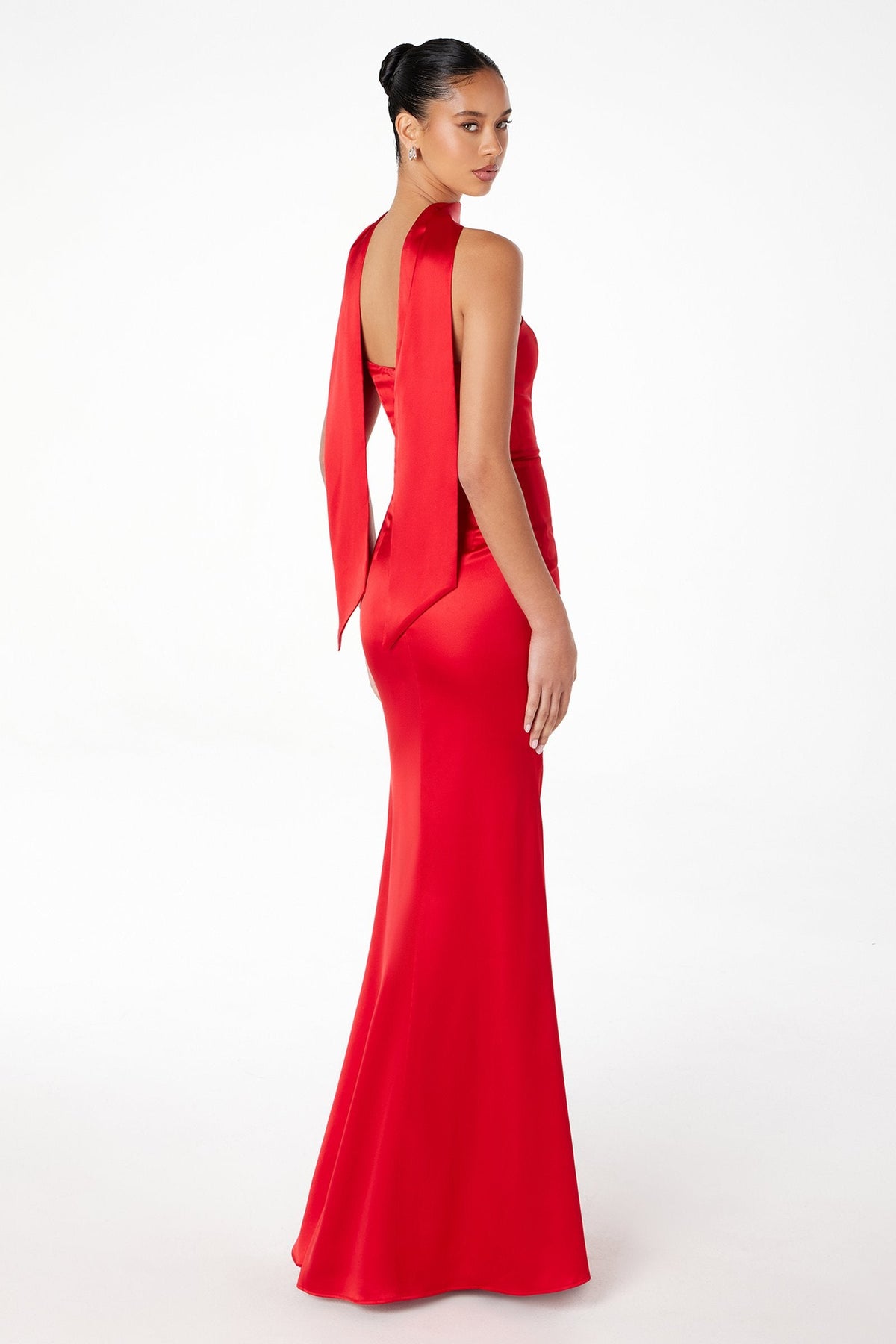 Vestido de Noche Sirena sin Tirantes Ajustado Astee T2012 con Pañuelo