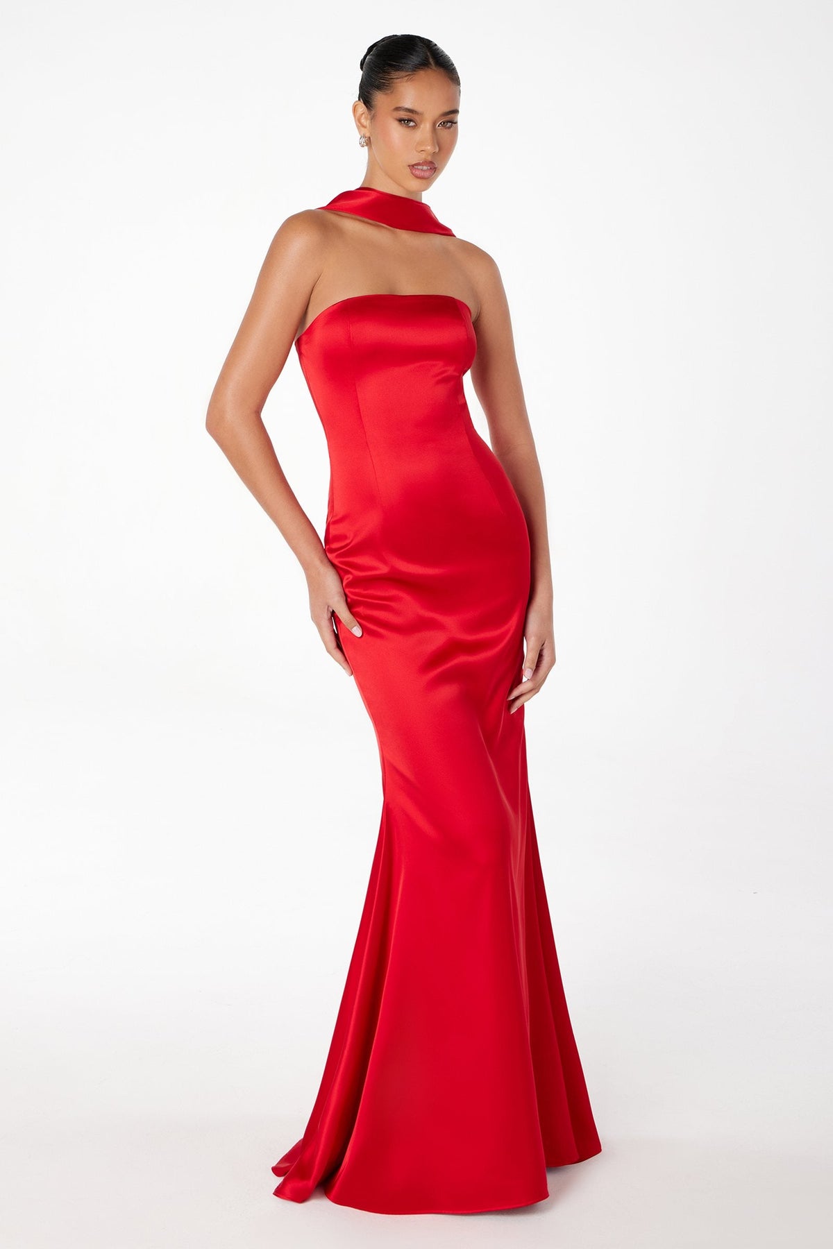 Vestido de Noche Sirena sin Tirantes Ajustado Astee T2012 con Pañuelo