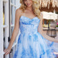 Vestido de chifón sin tirantes estilo "fit and flare" con estampado floral Nox Anabel T207