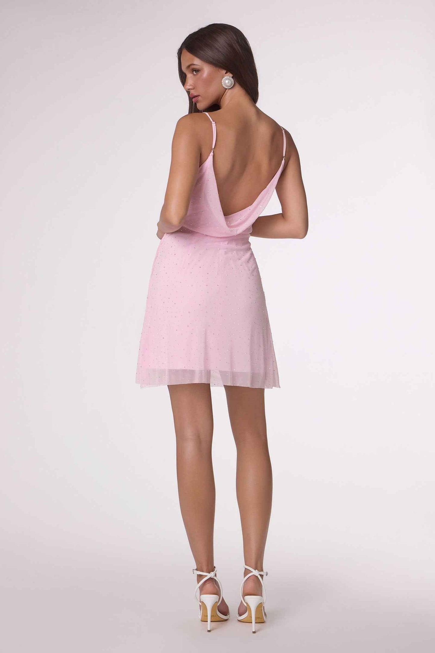 Minivestido de cóctel ajustado Amoris T617 con escote drapeado en cascada