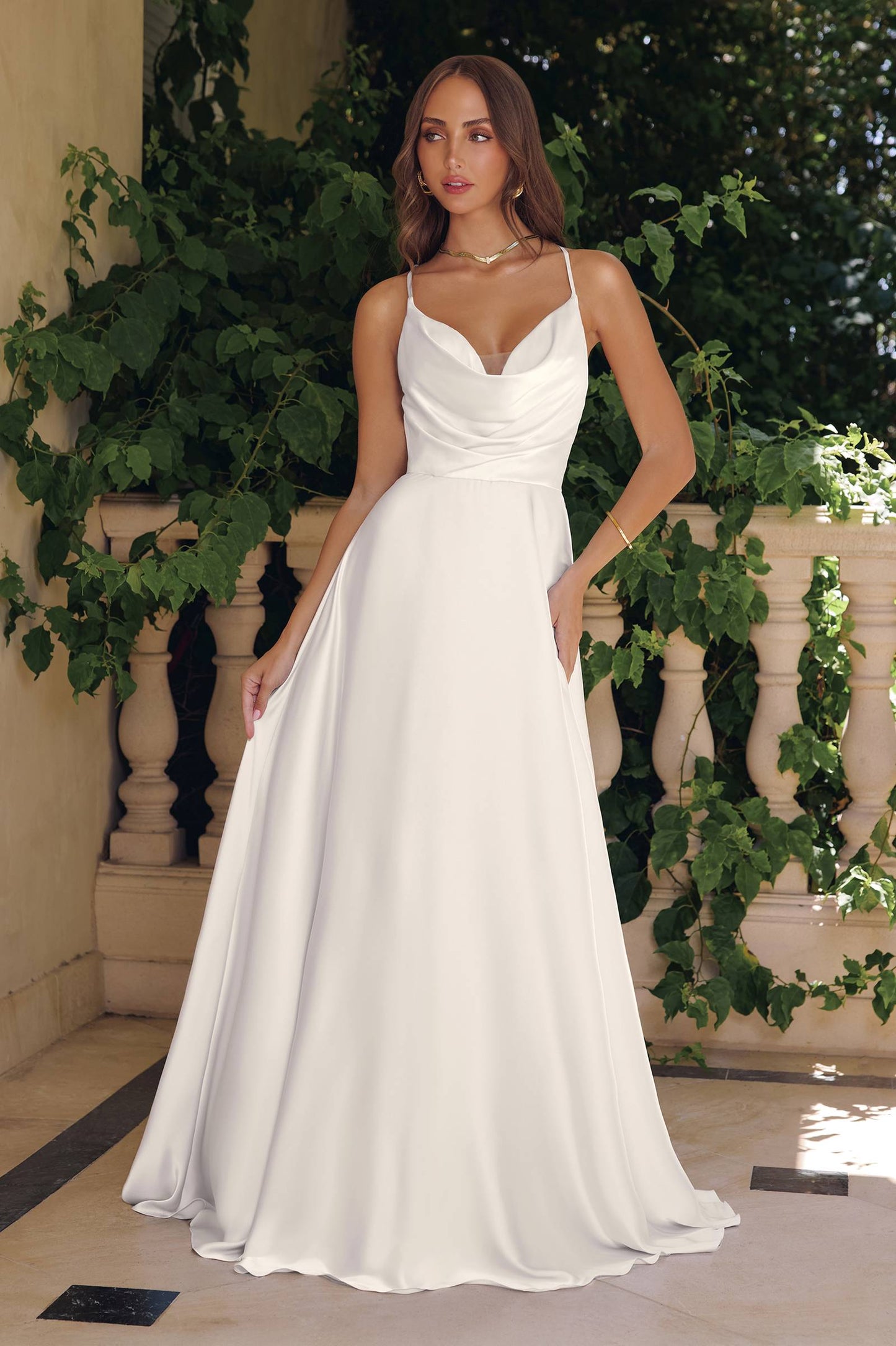 Vestido de Novia Amoris T714W de Corte A con Tirantes Delgados