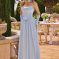 Vestido de noche Amoris T741 largo de chifón sin tirantes con corte A fluido