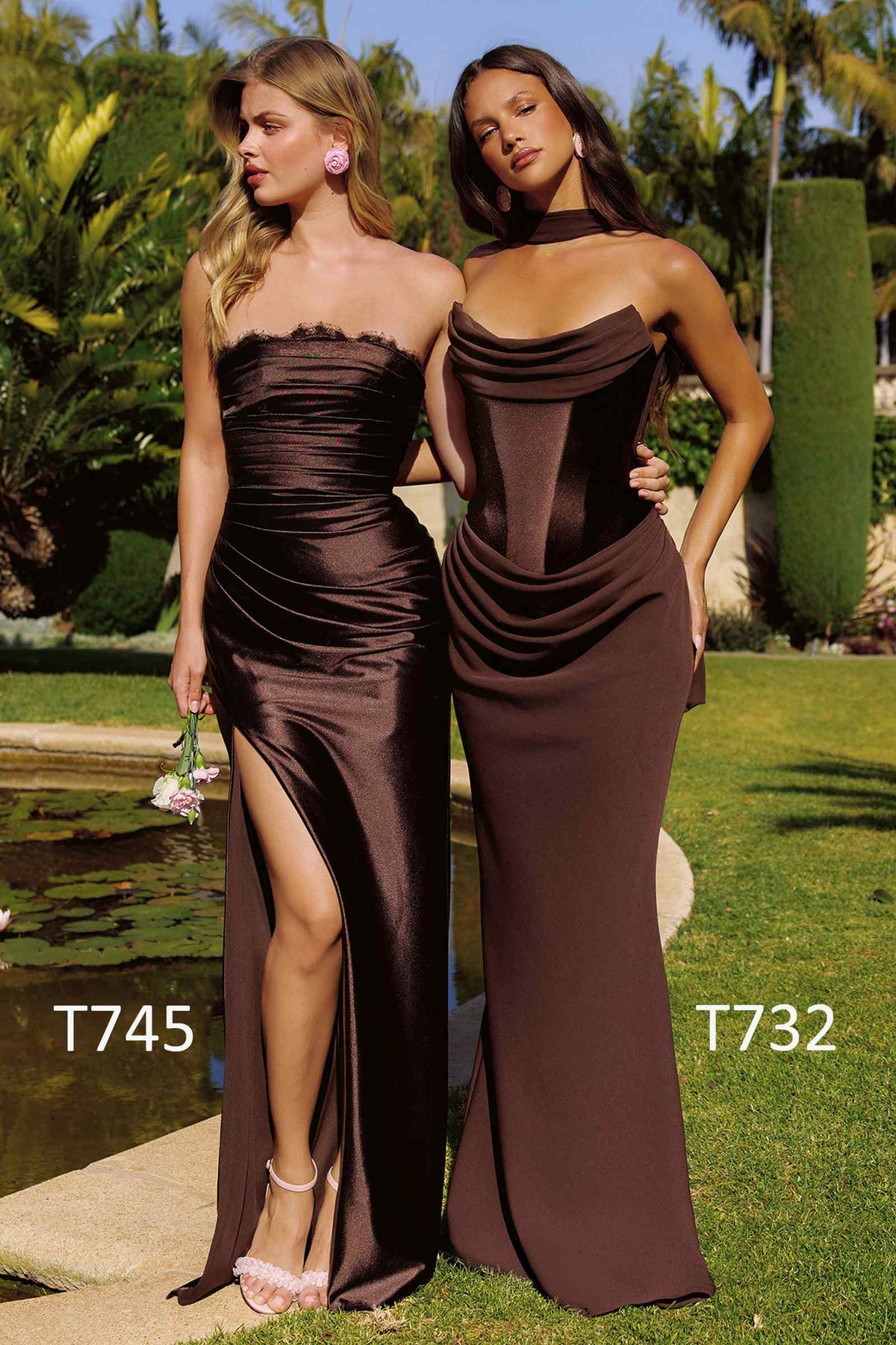 Amoris T732 Vestido de noche semi-formal sin tirantes con corte columna