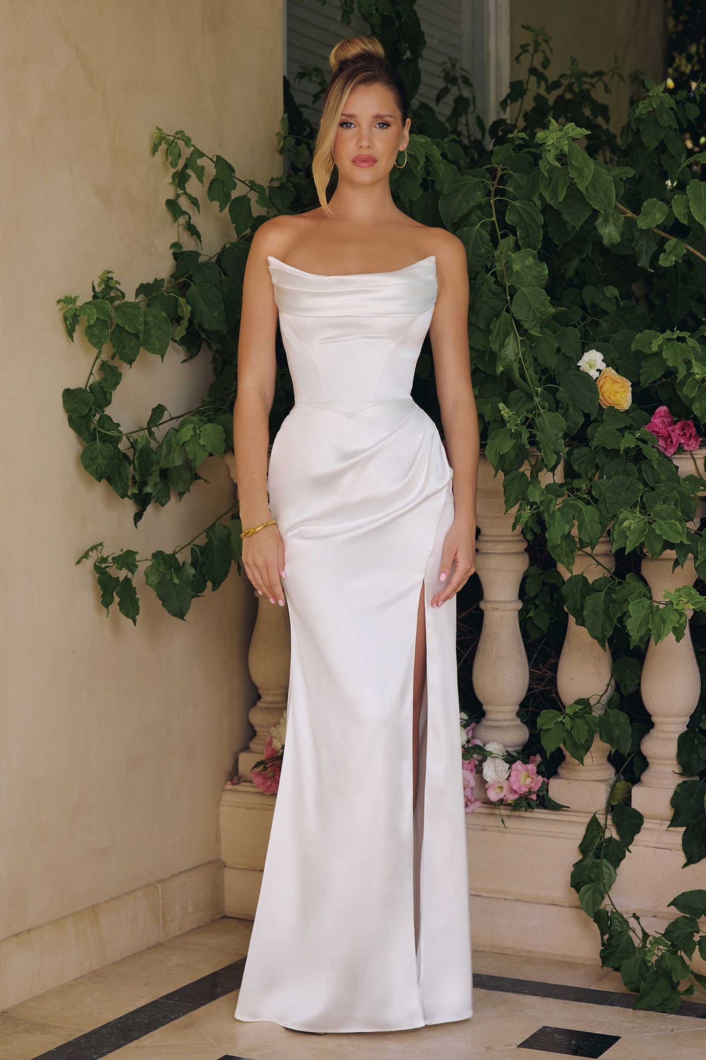 Vestido de novia moderno Amoris T820W largo hasta el suelo de satén elástico con tirantes extraíbles