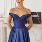 Vestido de raso línea A Amoris T821 con cuello corazón sin hombros