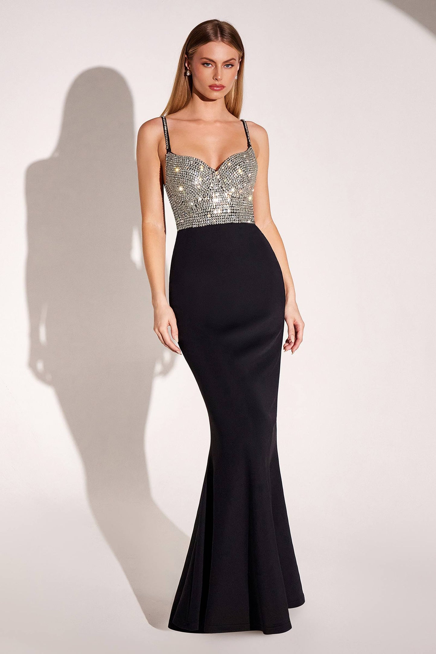 Vestido largo de fiesta Ladivine Amoris T9002 ajustado con corpiño embellecido