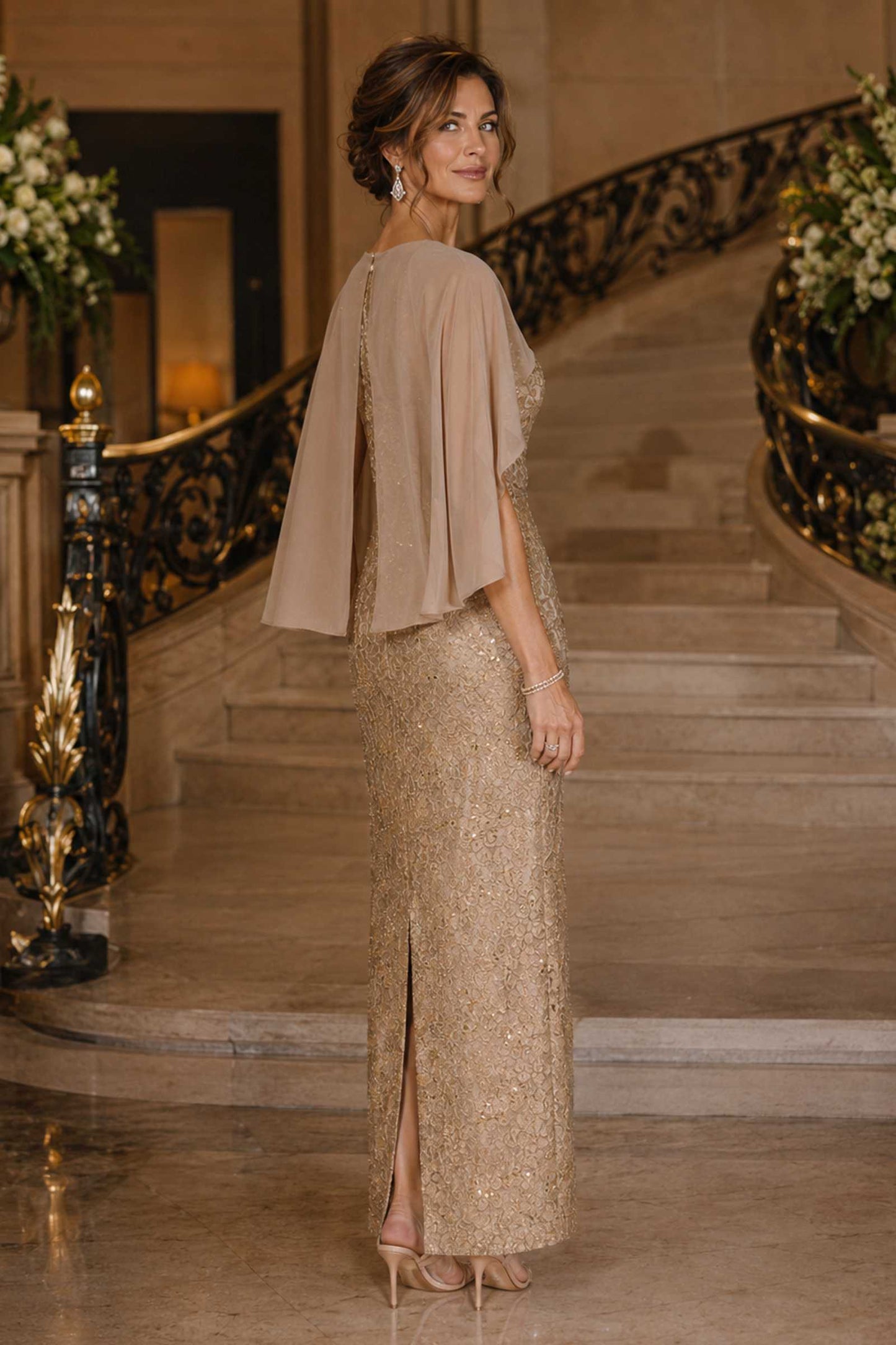Vestido de Noche de Encaje con Lentejuelas Amoris T906 y Capa Superpuesta Transparente Desmontable