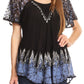 Blusa/Top Sakkas Cora de Manga Corta con Bordado y Diseño Batik de Corte Holgado