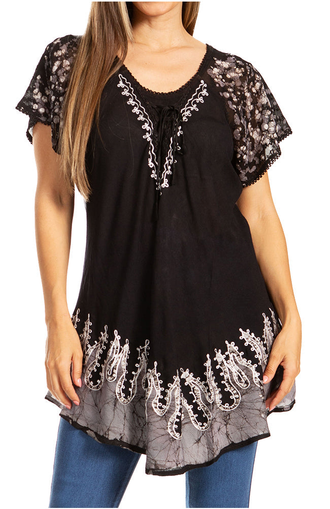 Blusa/Top Sakkas Cora de Manga Corta con Bordado y Diseño Batik de Corte Holgado