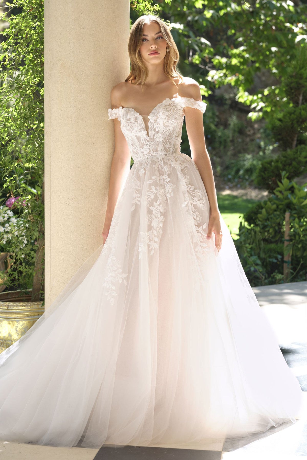Andrea & Leo WL057 Vestido de novia corte A con hombros descubiertos