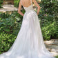 Vestido de novia de corte A Andrea & Leo WL063 con escote pronunciado y tirantes florales