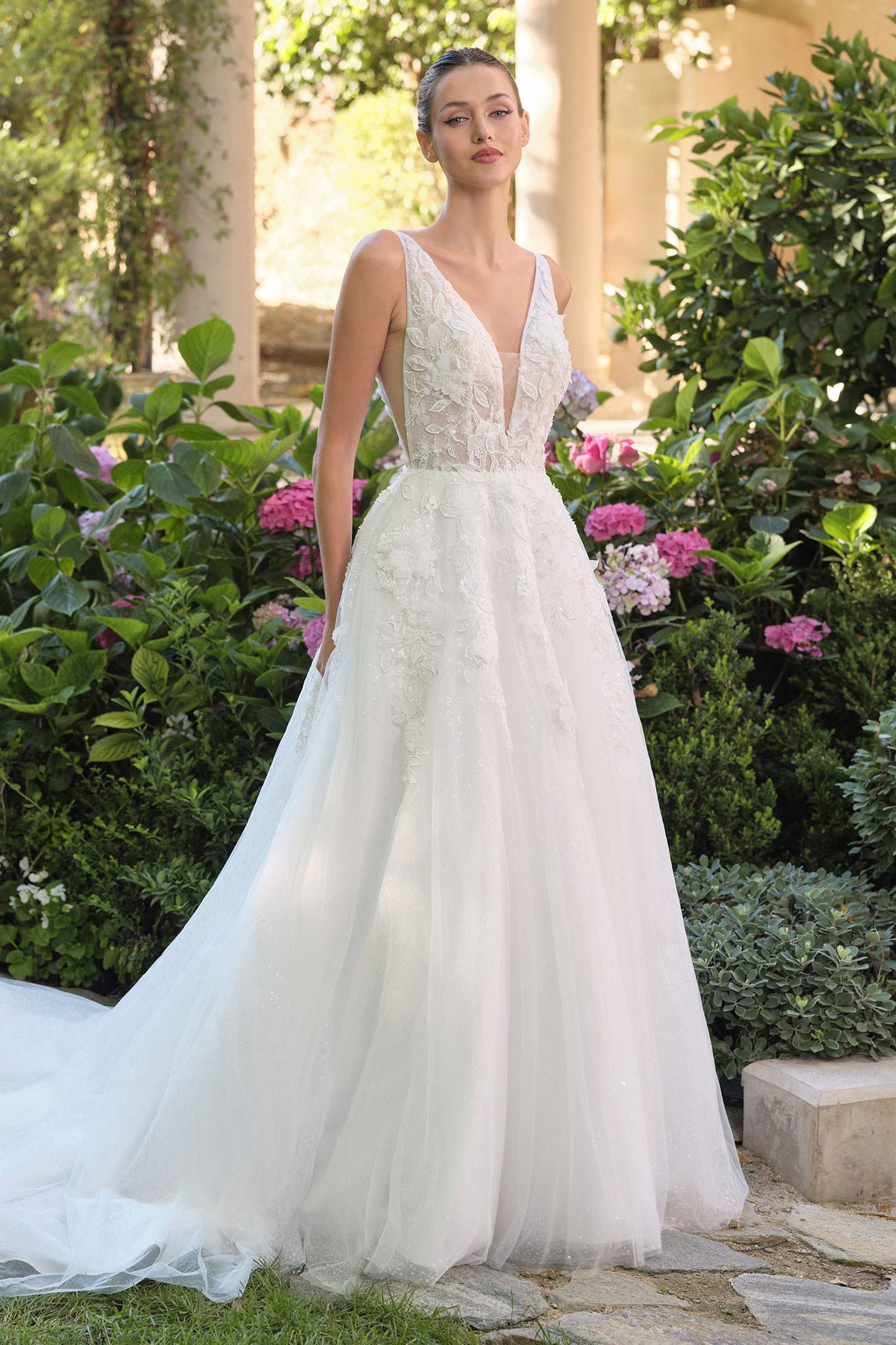 Vestido de gala de boda de línea A con escote en V profundo Andrea y Leo WL064