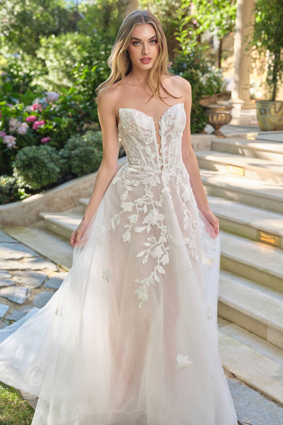Andrea & Leo WL070 Vestido de novia acampanado sin tirantes con escote ilusión pronunciado