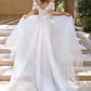 Vestido de novia de corte A con apliques florales de encaje y hombros descubiertos Andrea & Leo WL089