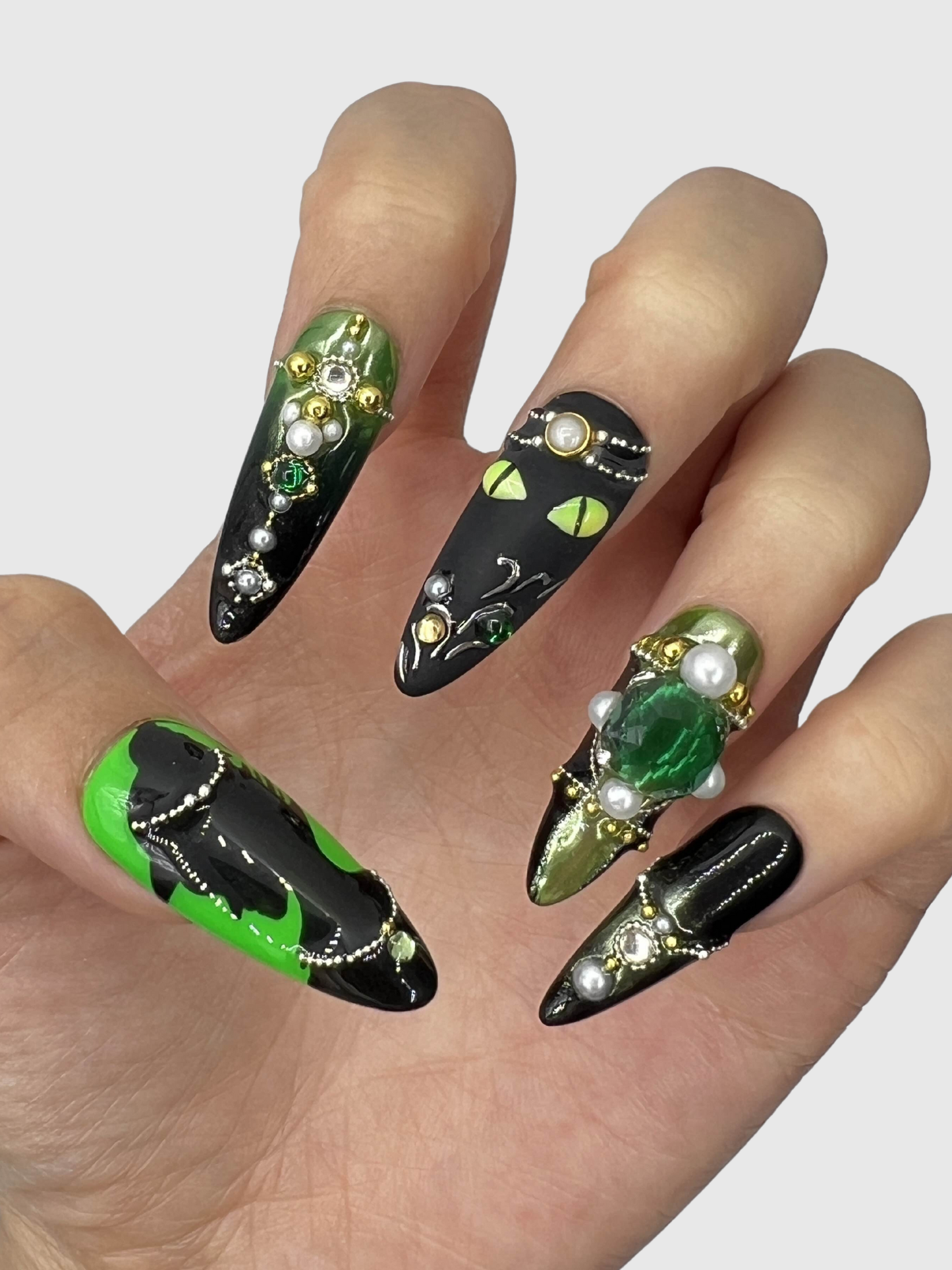 Uñas postizas Familiar de Bruja