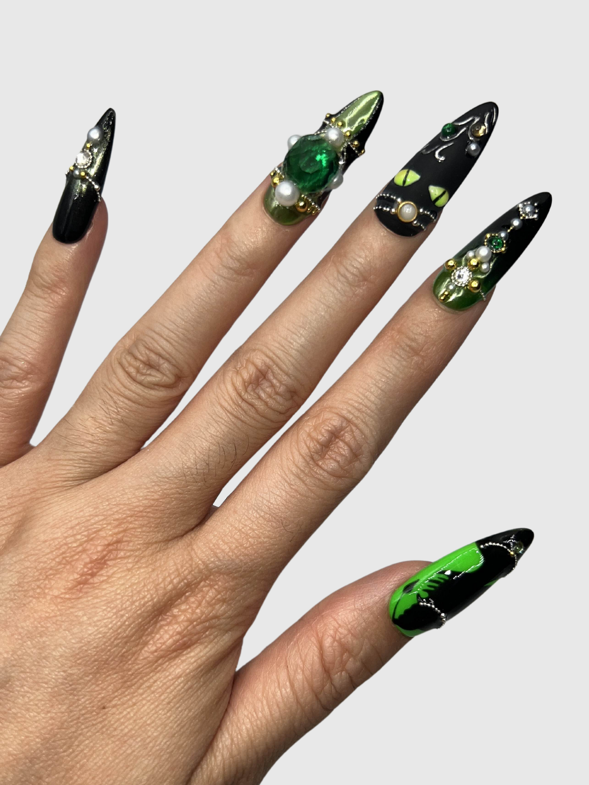 Uñas postizas Familiar de Bruja