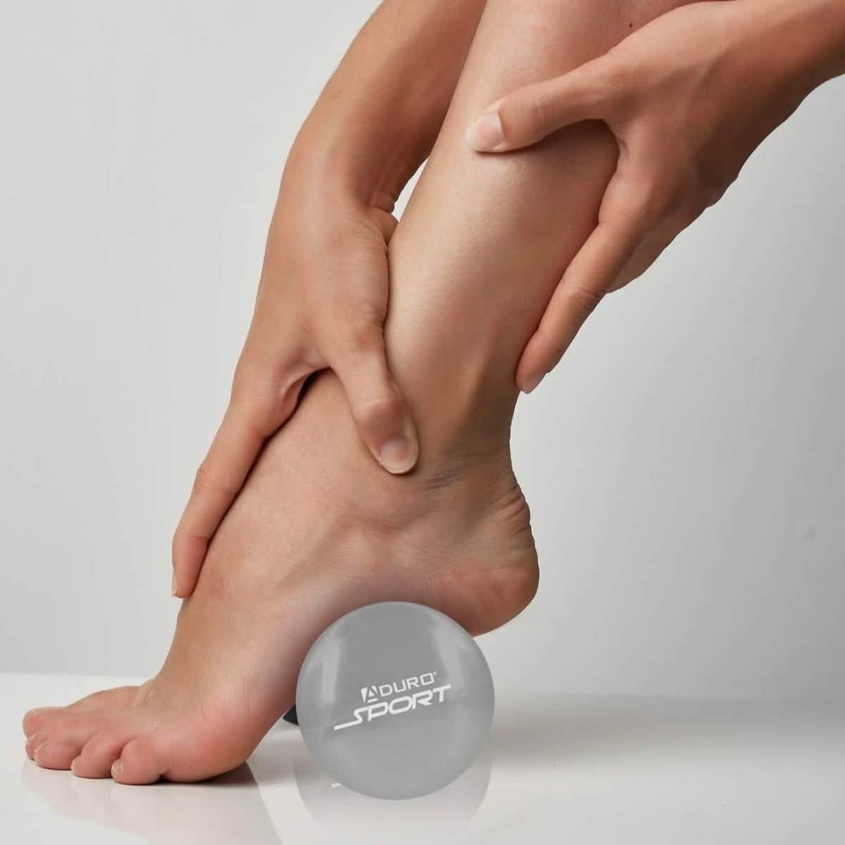 Rodillo de masaje de pies ergonómico Aduro Sport