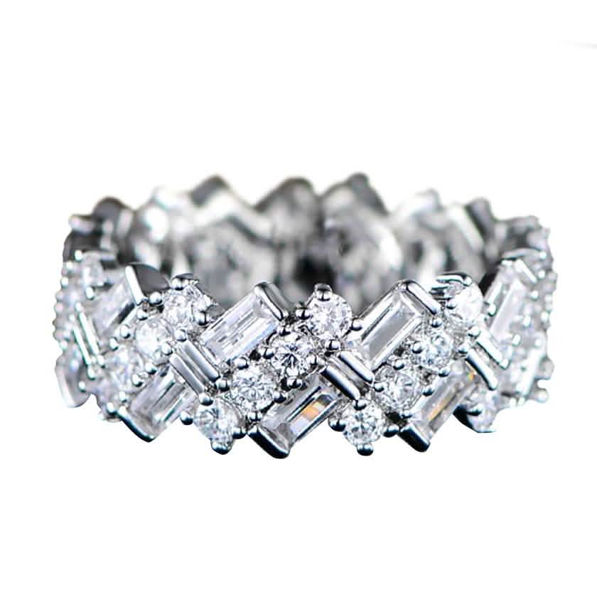 Anillo Barzel con baño de oro de 18 quilates y cristal de Swarovski