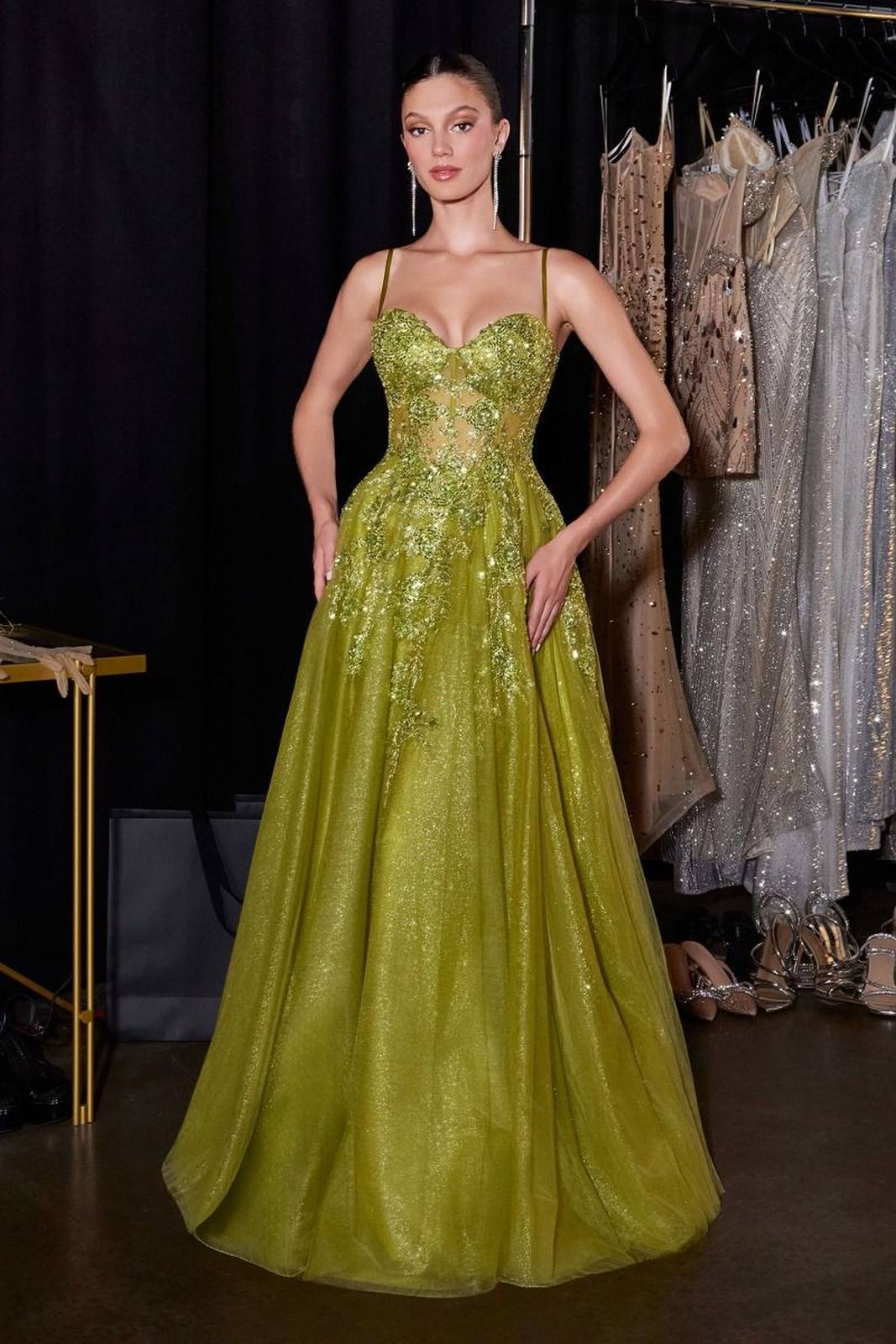 Ladivine C177 Vestido largo de tul brillante con apliques florales de encaje y corte en A
