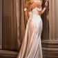 Vestido de novia ajustado de encaje y satén sin hombros Ladivine CD803W