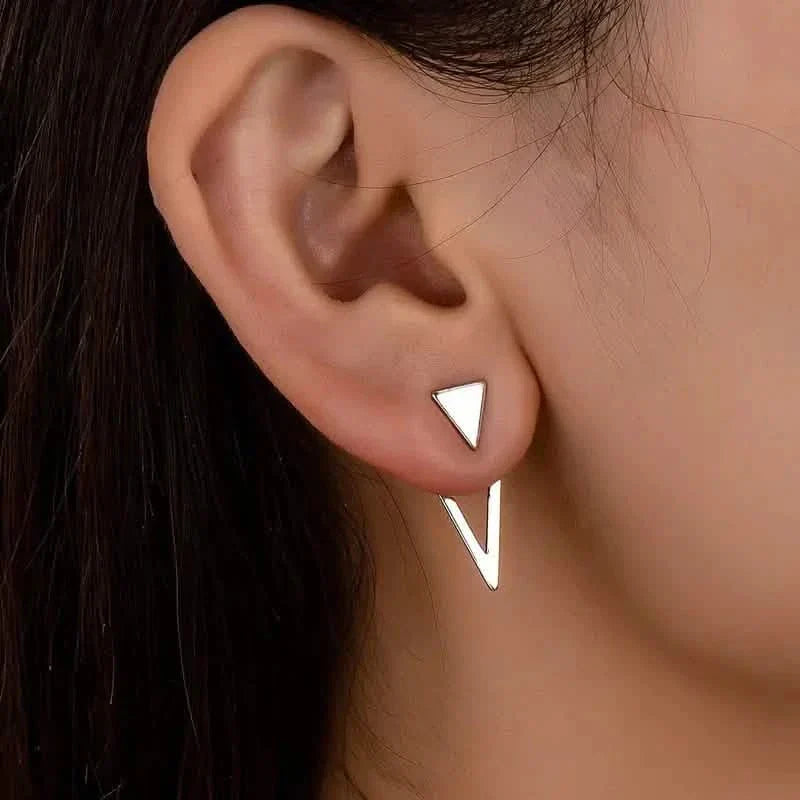Aretes con Diseño Minimalista Chic de Triángulo