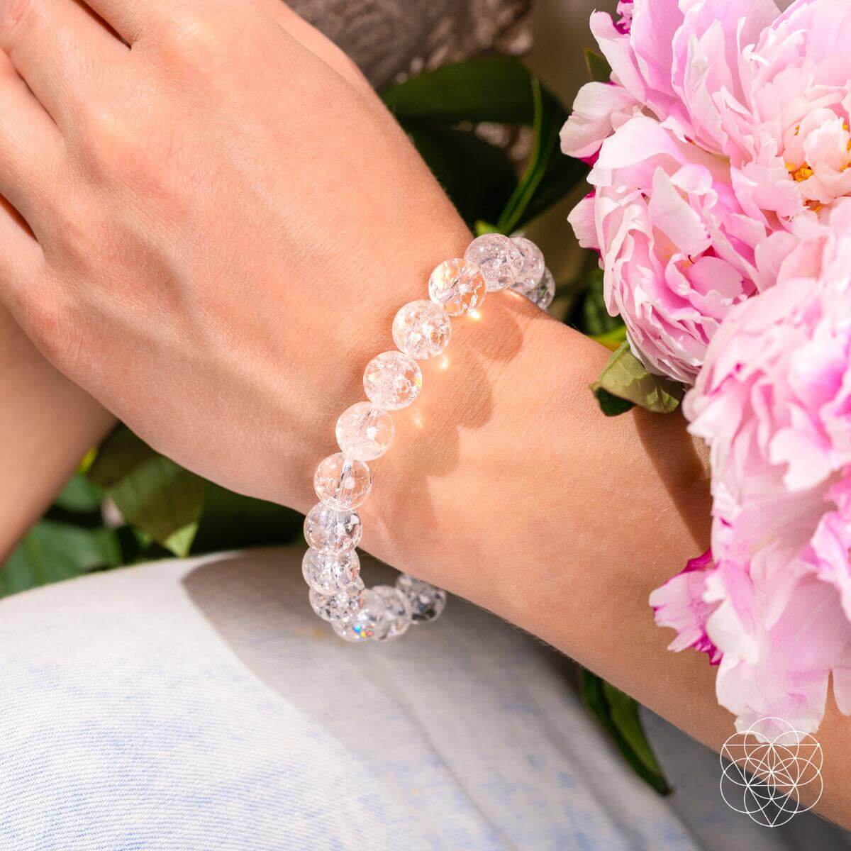 Baño de hielo emocional – La pulsera de cuarzo helado
