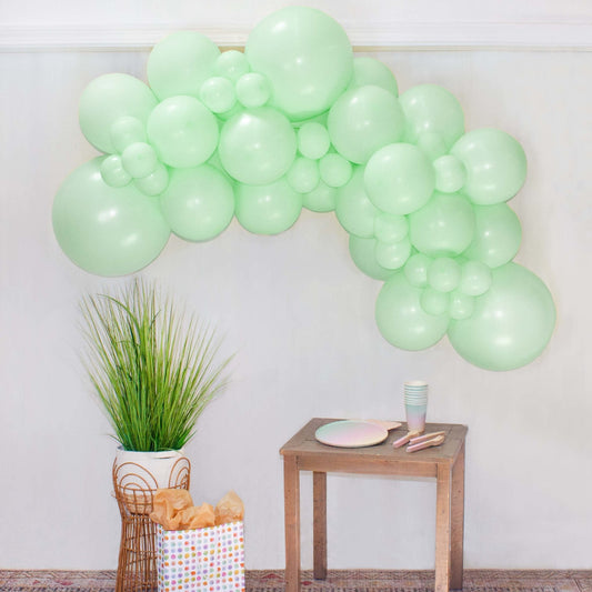 Pastel Green - Kiwi Kiss Balloon Garland