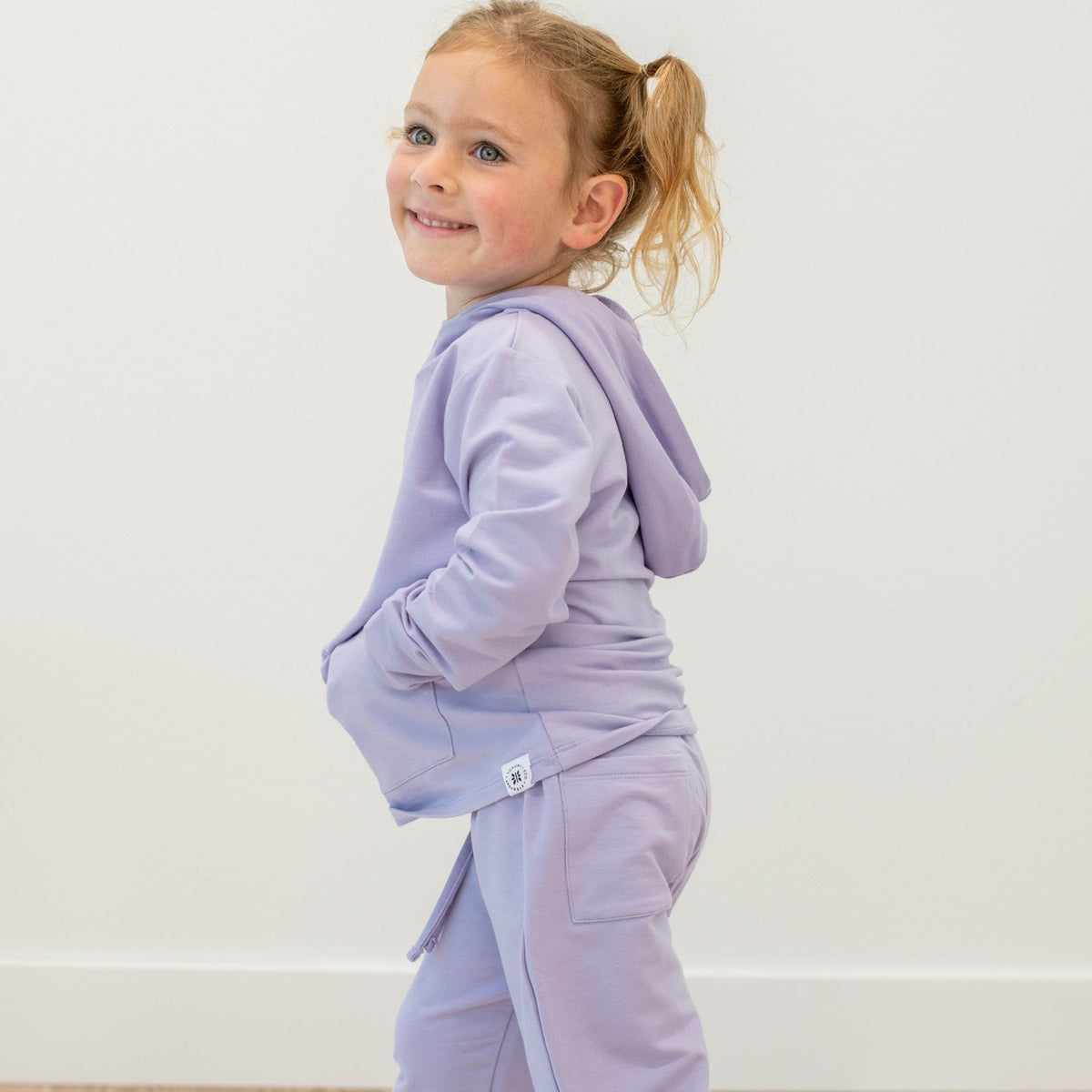 Conjunto de jogger con capucha Pétalo de orquídea