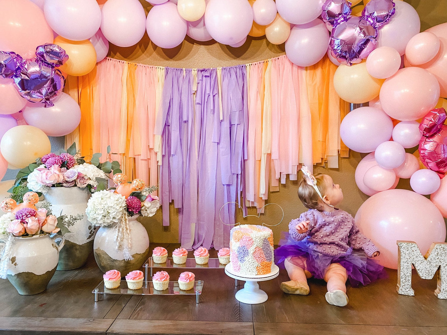 Guirnalda de globos morados