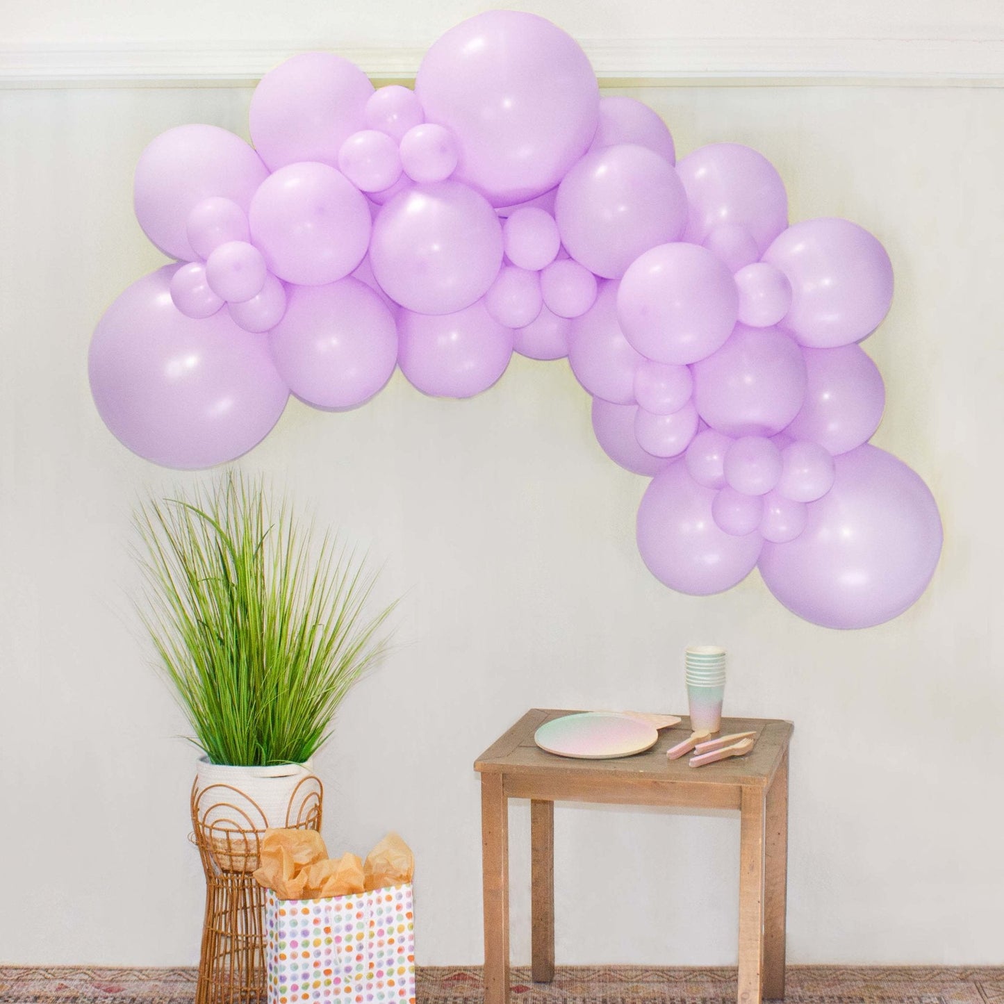 Guirnalda de globos morados